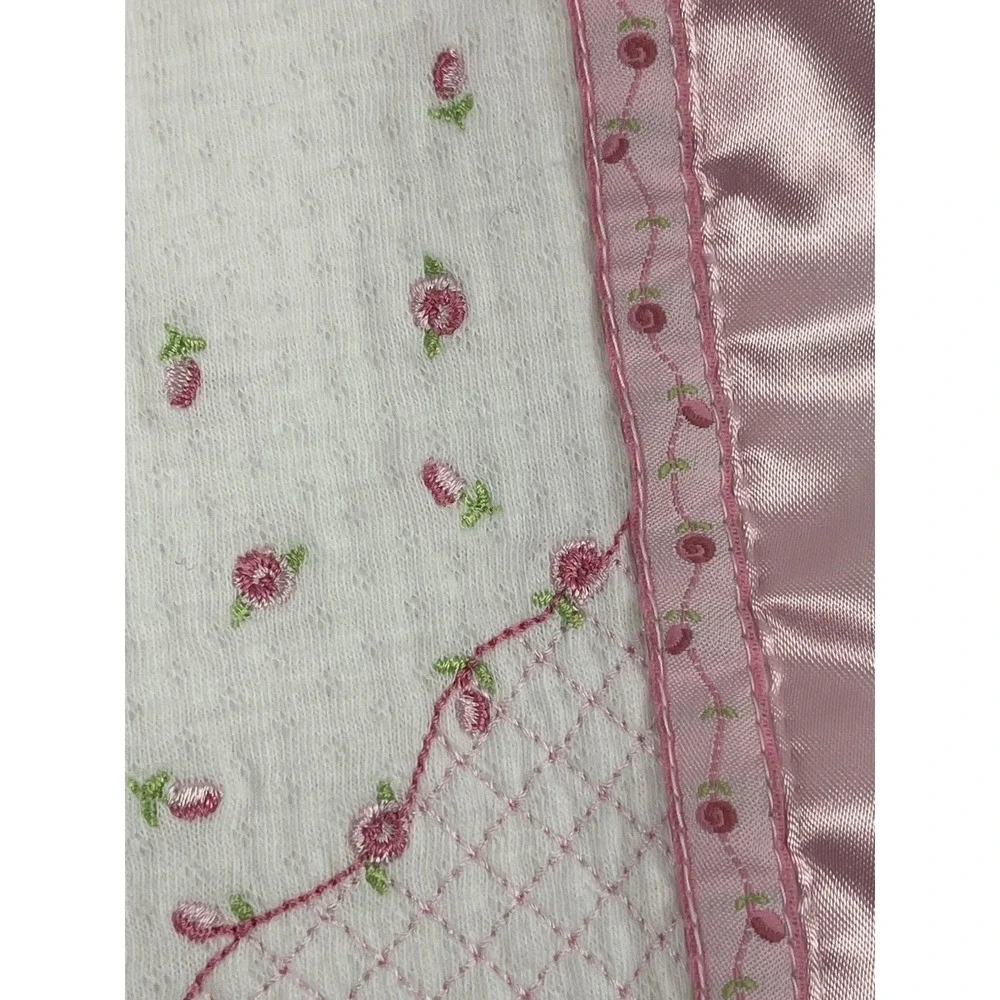 Vintage Carters Little Rose Baby Blanket Flowers Satin Trim‎ 100% Cotton White
